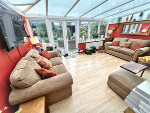 Sun lounge- click for photo gallery